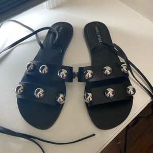 Black sandals size 7